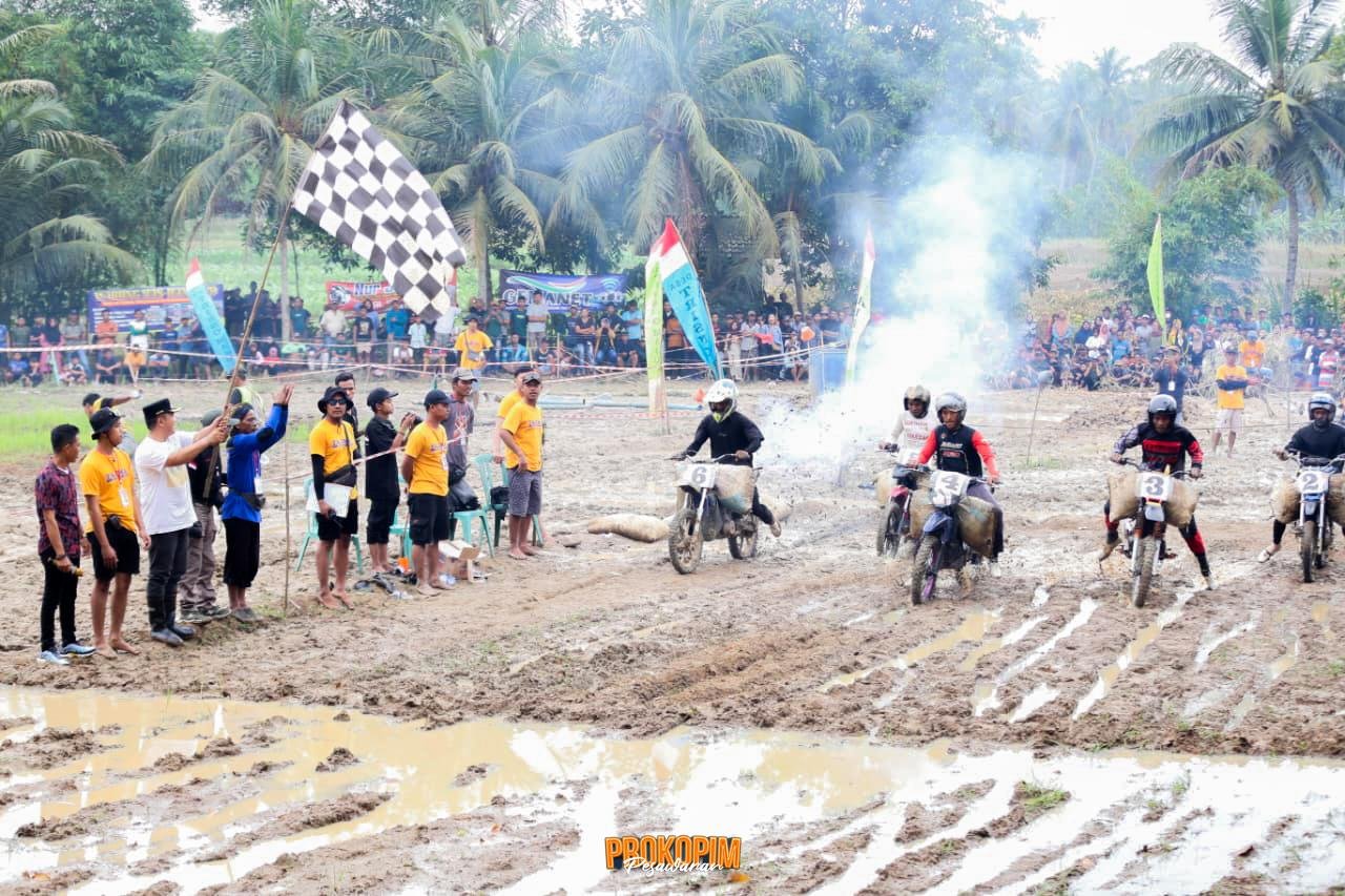 Grasstrack Ojek Manol: Hiburan Rakyat yang Menjunjung Tinggi Nilai Kearifan Lokal