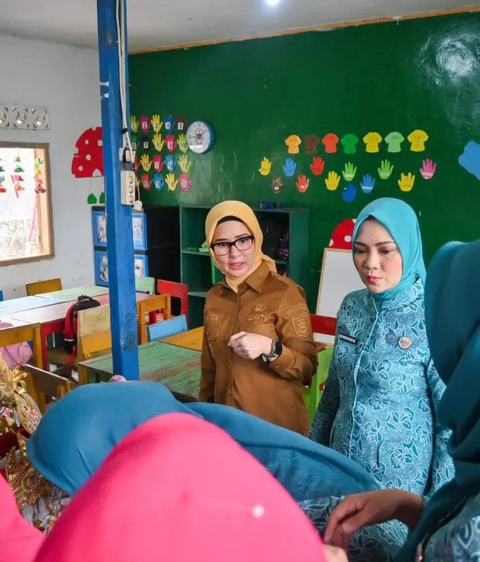 Ketua TP PKK Lampung Gerakkan Desa Sukajaya Lempasing Jadi Pusat Pemberdayaan dan Literasi Keluarga