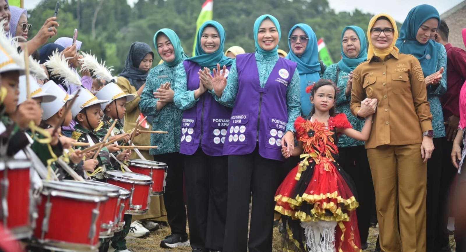 *Nanda- Cindy: Dampingi Kunjungan Kerja Ketua TP PKK Provinsi Lampung*