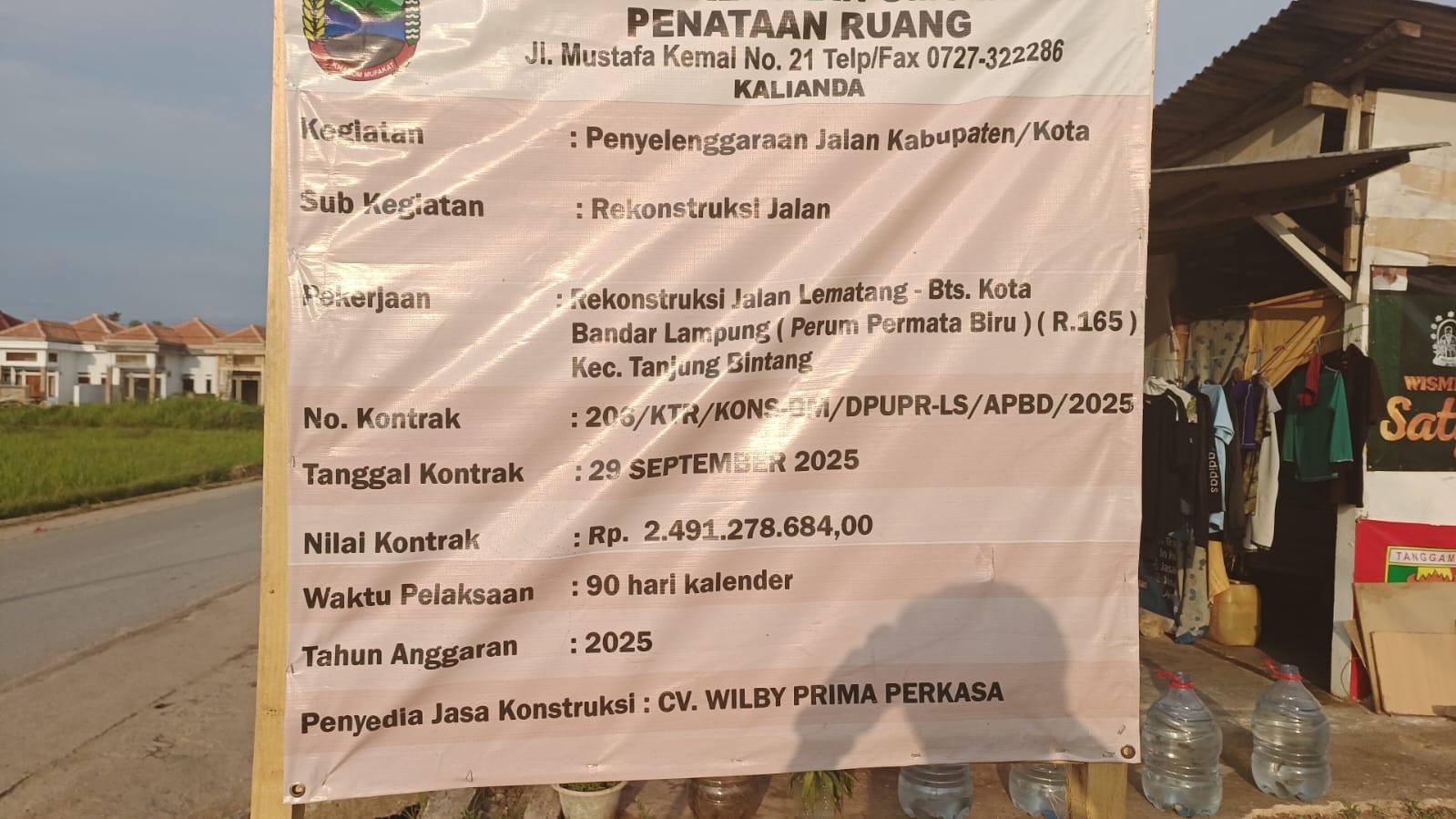 Proyek Rekontruksi Jalan di Lematang Lamsel Menuai Sorotan, Baru Selesai Dibangun Sudah Retak