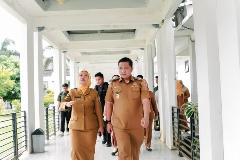 *Pesawaran Gencarkan Pembenahan Lingkungan, Wabup Antonius Pantau Langsung Titik Penilaian Adipura 2025*