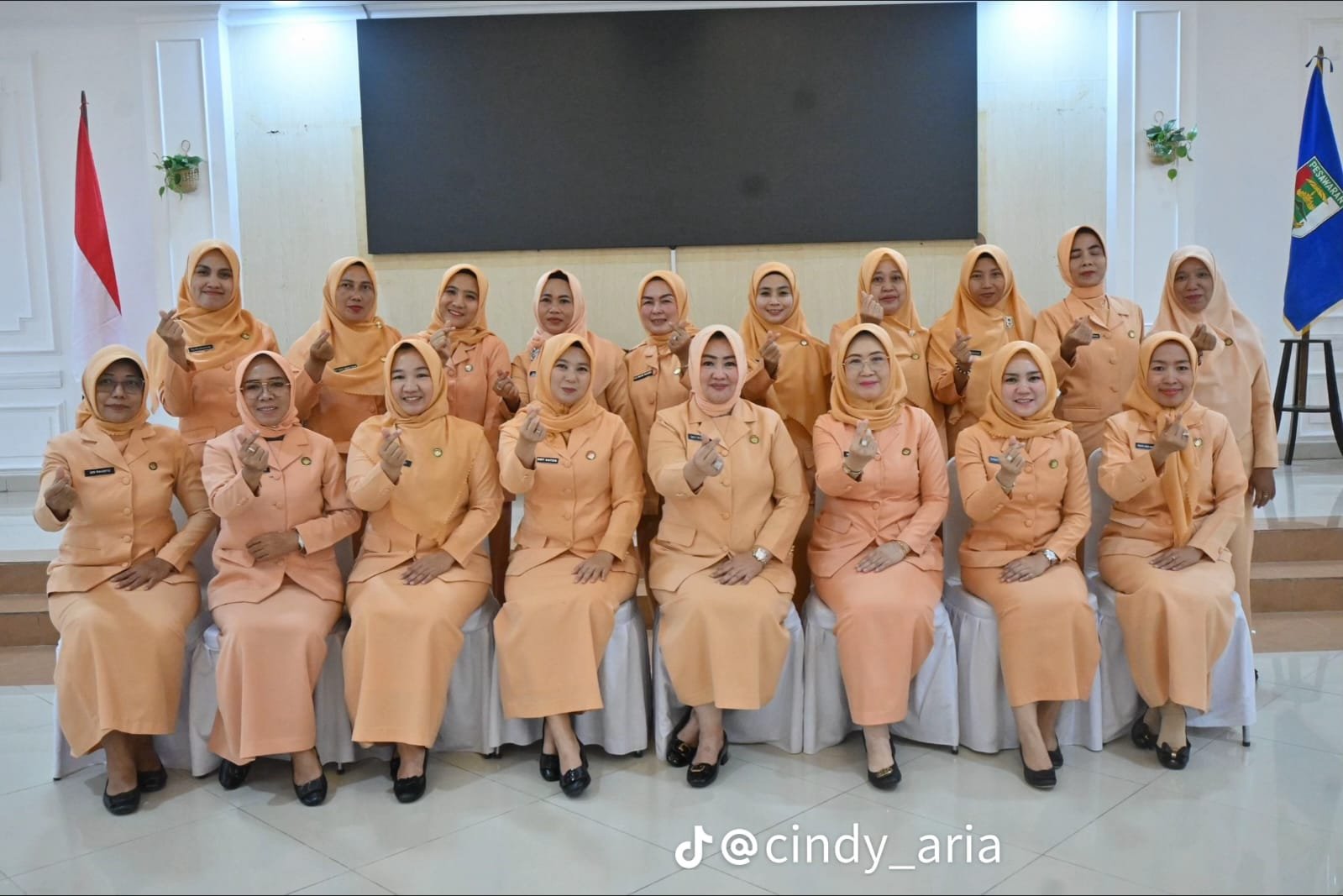 *Kerja Berkualitas: Pasti Kerja Nyaman Ny. Sindy Antonius Gelar Lomba Kebersihan* 