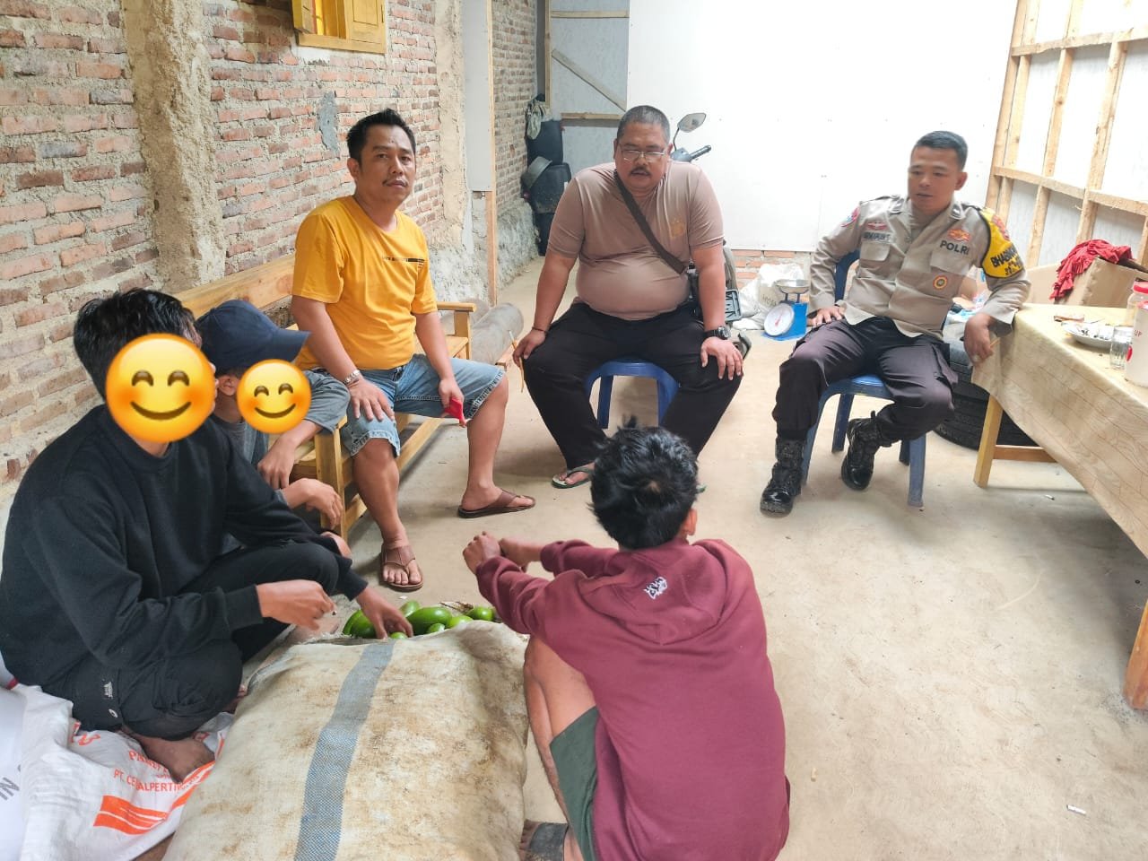 Kanit Intel WN88 Subdit 13 Pesawaran Amankan Tiga Pelaku Pencurian Buah Alpukat