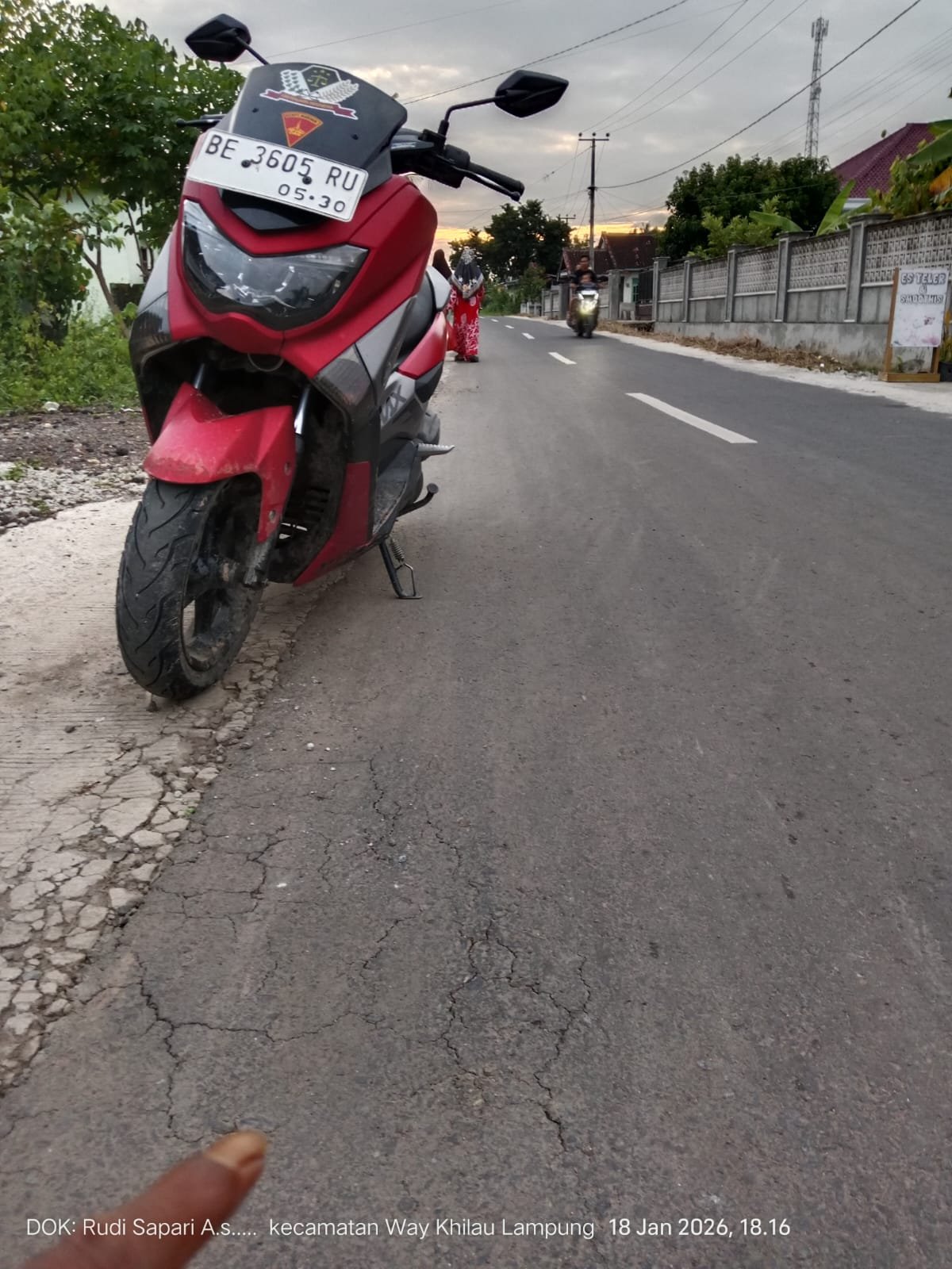 Warga Pertanyakan Gelar Hotmix Proyek 11,9 Milyar Di Kecamatan Waykhilau Kenapa Tidak Di Lakukan Secara Menyeluruh, LSM Menduga Itu Akal Bulus