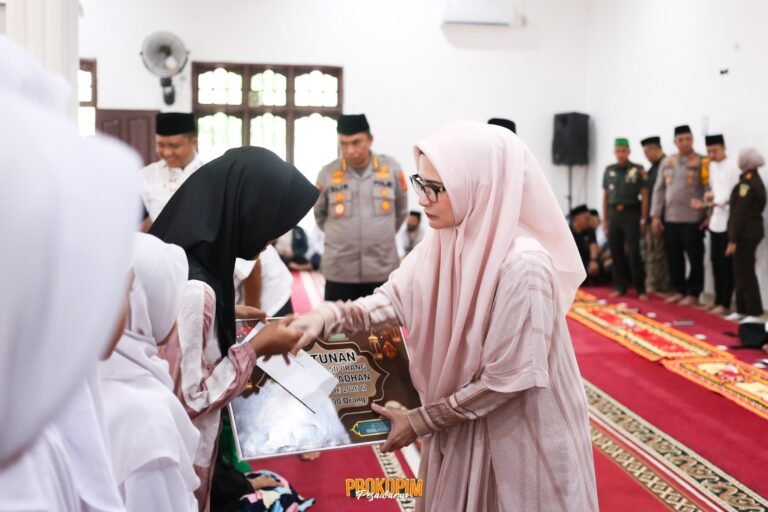 Safari Ramadan Pemprov Lampung di Pesawaran, Perkuat Sinergi dan Salurkan Bantuan untuk Masyarakat.