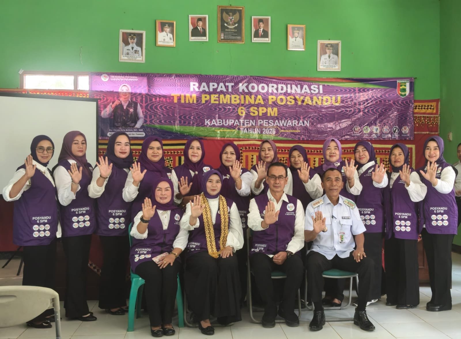 RAPAT KOORDINASI TIM PEMBINA POSYANDU 6 SPM KABUPATEN PESAWARAN PERKUAT SINERGI LAYANAN DASAR BAGI MASYARAKAT.